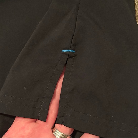 Koi Basics Women's Scrub Top - Picture 4 of 4